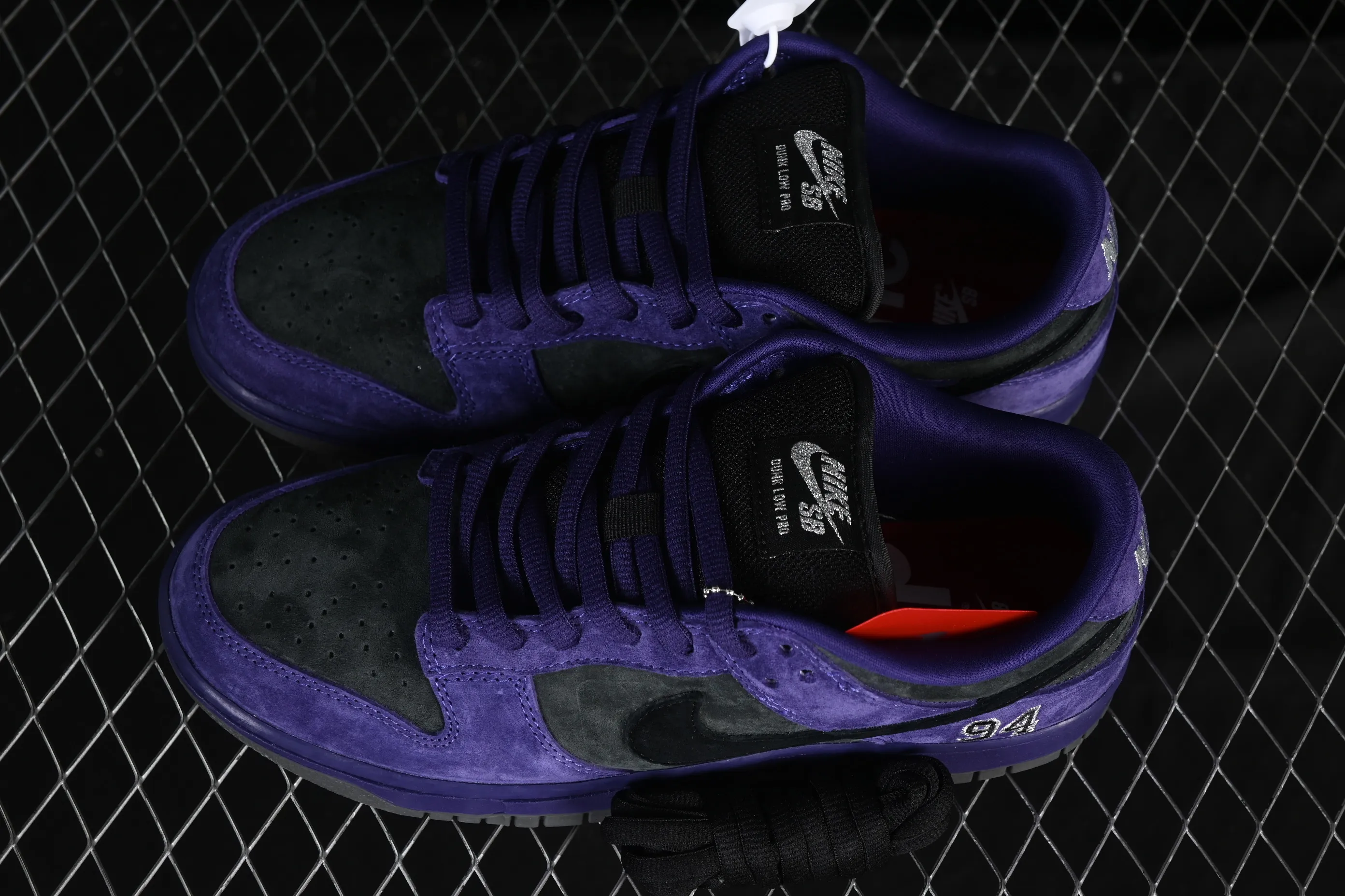 All Categories Nk SB Dunk Series Nk SB Dunk Low Low-top sneakers Supreme x Nike Dunk SB Dunk Low joint gray and purple low-top casual skateboard shoes HQ8487-500